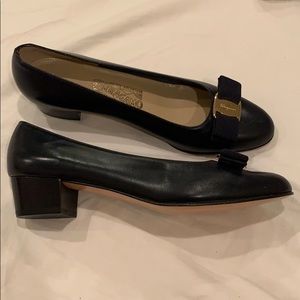 Salvatore Ferragamo Vara Bow Pump